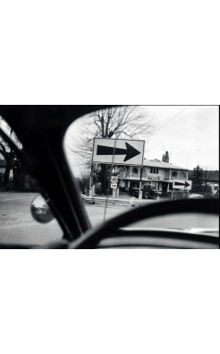 Elliott Erwitt, Merge Right