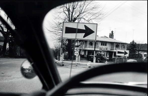 Elliott Erwitt, Merge Right Elliott Erwitt, Merge Right
