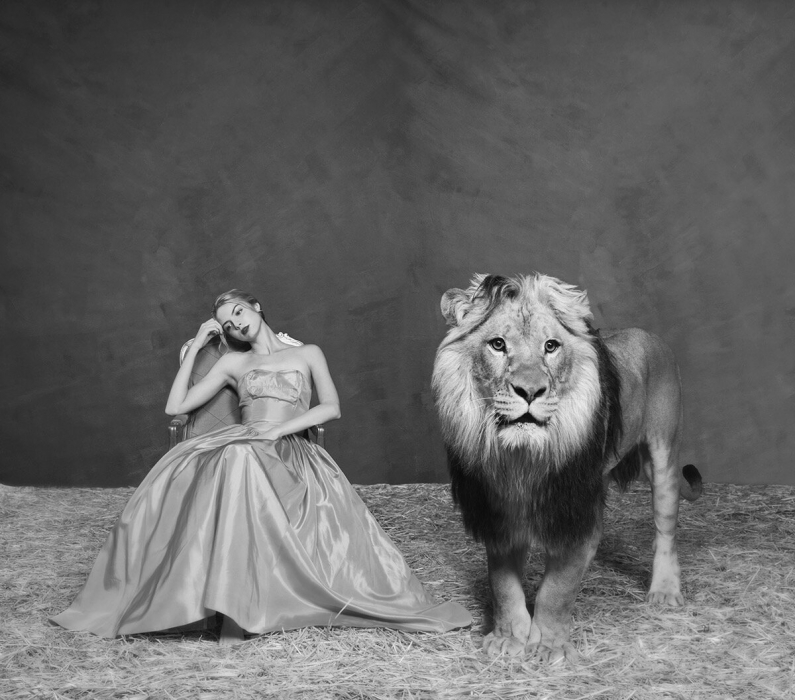 Tyler Shields, The Lady and The Lion, 2019 Tyler Shields, The Lady and The Lion, 2019